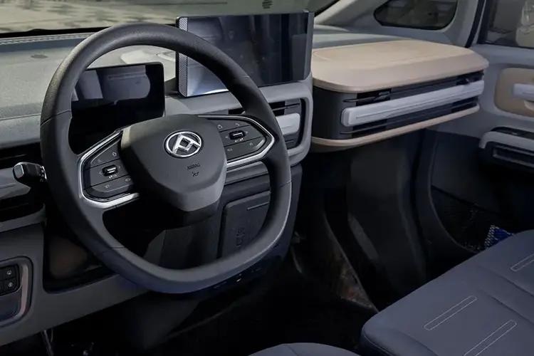 3959576 120kW H1 Van 64kWh Auto