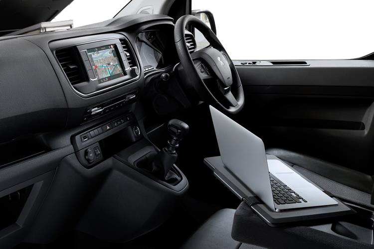 3976479 2.2 150 Professional Van