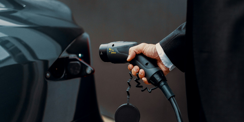 Workplace Charging: How It Benefits Businesses and Employees